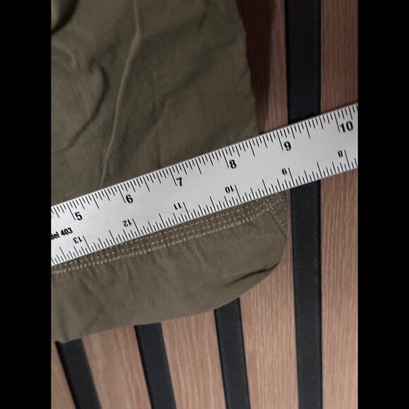 Kuhl Cargo Shorts 10 Womens Green Cotton Nylon 17" Inseam Side Pocket - Picture 6 of 11